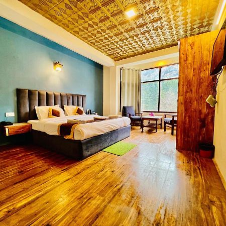 Hotel Link Way-A Riverside Hotel Манали Экстерьер фото